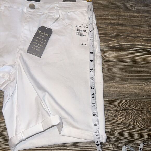 Wit & Wisdom White Women's Shorts - Picture 10 of 10